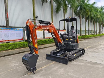 Yuchai 2.7 Ton Hydraulic Small Excavator-image